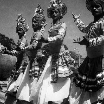 Traditional Dancing 9 Colombo A 52 0006