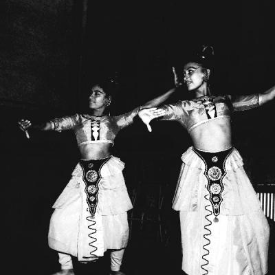 Traditional Dancing A 51 0006